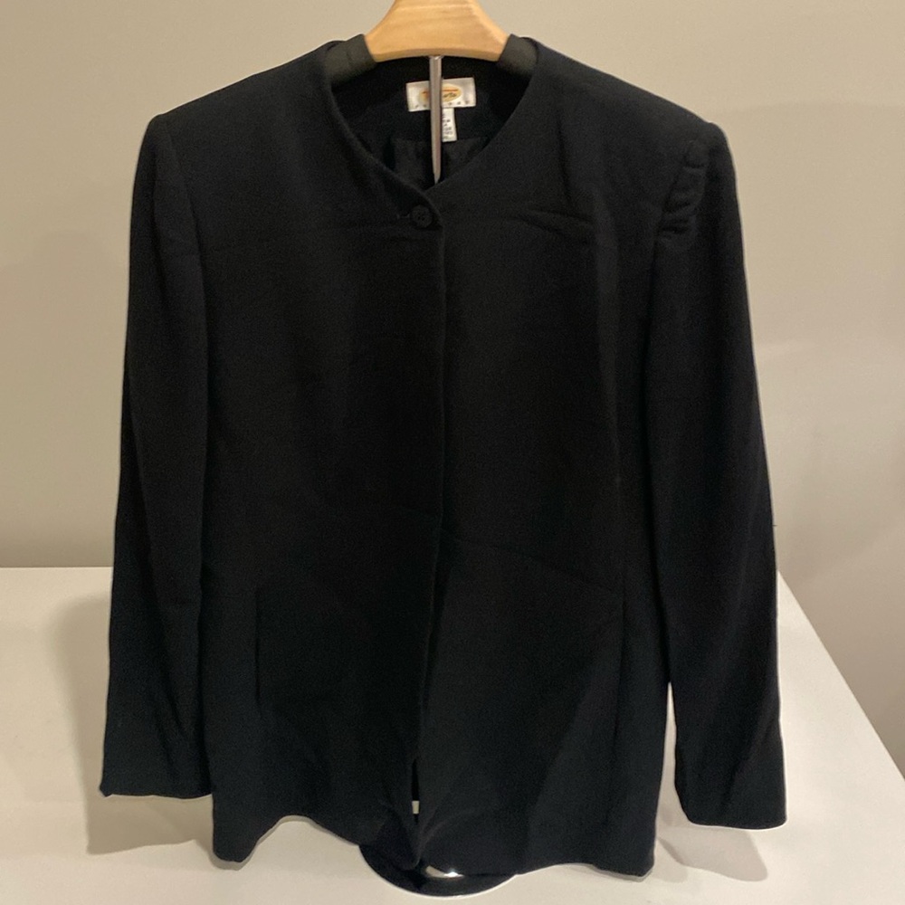 Excellent condition: Talbots navy sport coat, size 12